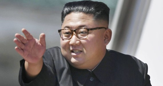 Przywódca Korei Północnej Kim Dzong Un ma wkrótce udać się z wizytą do Rosji - poinformował prezydent Korei Południowej Mun Dze In. Z kolei prezydent Chin Xi Jinping ma odwiedzić Koreę Północną. 