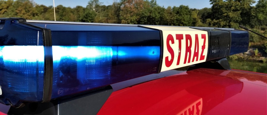 Jedna osoba zginęła w pożarze domu drewnianego domu w miejscowości Mucharz w powiecie wadowickim w Małopolsce.