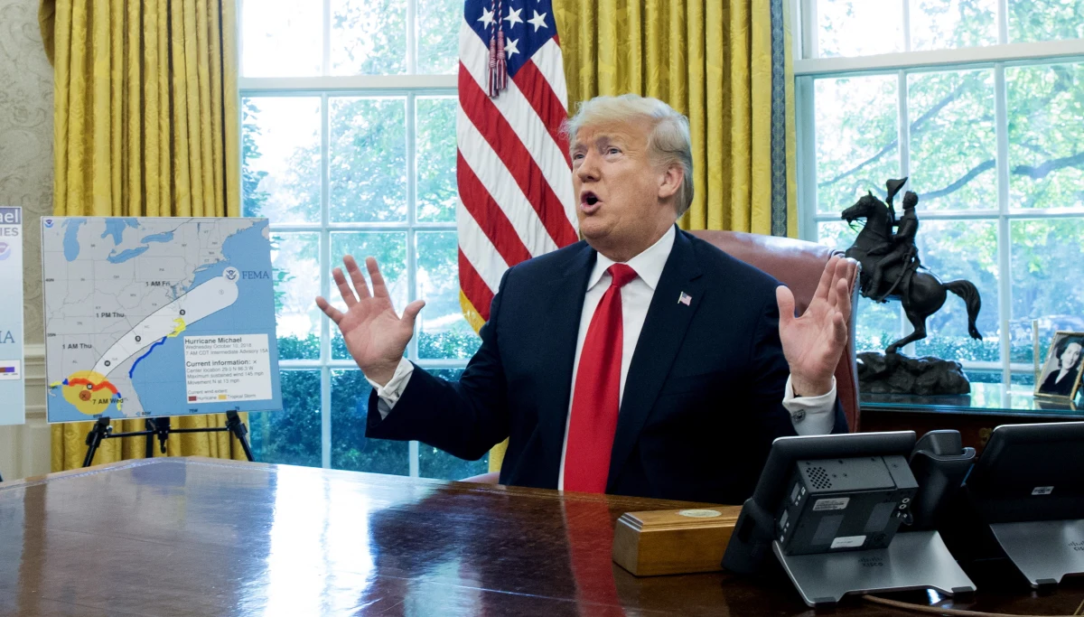 Rząd USA wkrótce będzie płacił więcej za obsługę swoich długów, niż wydawał na obronę - wynika z danych Kongresowego Biura Budżetu (CBO). Do wzrostu kosztu obsługi przyczynia się deficyt rządu federalnego, który w ubiegłym roku budżetowym wzrósł o 17 proc.