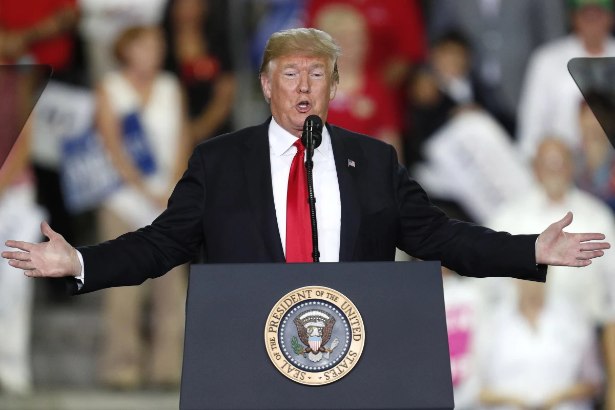 ​Prezydent Donald Trump w bezprecedensowym komentarzu opublikowanym na stronie opinii dziennika "USA Today" ostrzegł w środę, że jeśli "Demokraci zwyciężą w listopadowych wyborach do Kongresu, wprowadzą w Ameryce socjalizm na wzór Wenezueli".