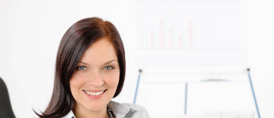 Mili, zgodni i chętni do współpracy ludzie nie gromadzą fortuny, zarabiają raczej mniej niż inni - przekonują na łamach czasopisma "Journal of Personality and Social Psychology" naukowcy z Columbia Business School i University College London. Co ciekawe, to najwyraźniej ich samych wina. Przyczyną częstszych bankructw i problemów finansowych nie jest bowiem fakt, że są wykorzystywani przez innych, ale to, że sami przywiazują do posiadania pieniędzy mniejszą wagę.