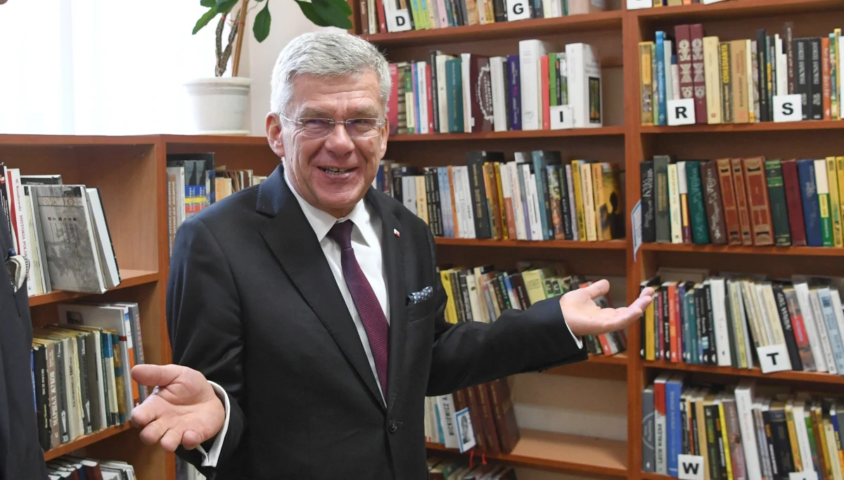 ​Nie ma potrzeby powołania komisji śledczej ws. afery podsłuchowej. Jest potrzeba, by sprawa taśm została wyjaśniona przez organy śledcze - mówi w wywiadzie dla "Rzeczpospolitej" marszałek Senatu Stanisław Karczewski. W interesie demokracji jest, by politycy polscy nie byli ofiarami szantażu - dodał.