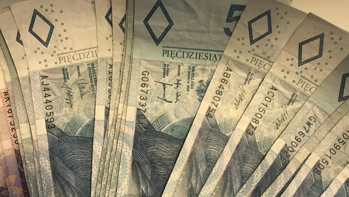 Cztery osoby, które próbowały wyłudzić 150 milionów złotych z podatku VAT, zostały zatrzymane przez agentów Centralnego Biura Antykorupcyjnego i funkcjonariuszy Centralnego Biura Śledczego Policji. Akcję przeprowadzono w Warszawie i okolicach.