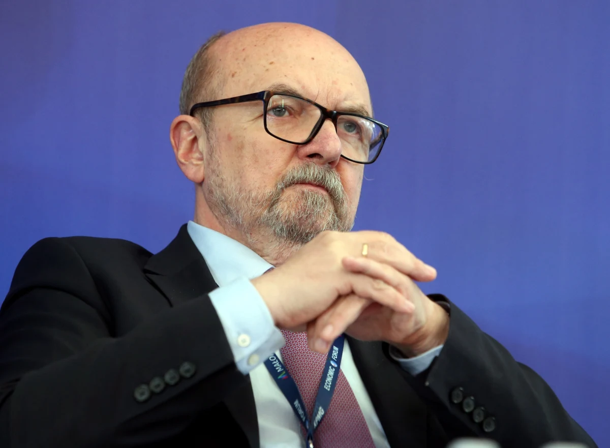 Szef grupy Europejskich Konserwatystów i Reformatorow w Parlamencie Europejskim Ryszard Legutko wysłał do przewodniczącego Europejskiej Patrii Ludowej Josepha Daula list, w którym wzywa do potępienia działań Platformy Obywatelskiej. Chodzi m.in. o wypowiedź Grzegorza Schetyny o "szarańczy".