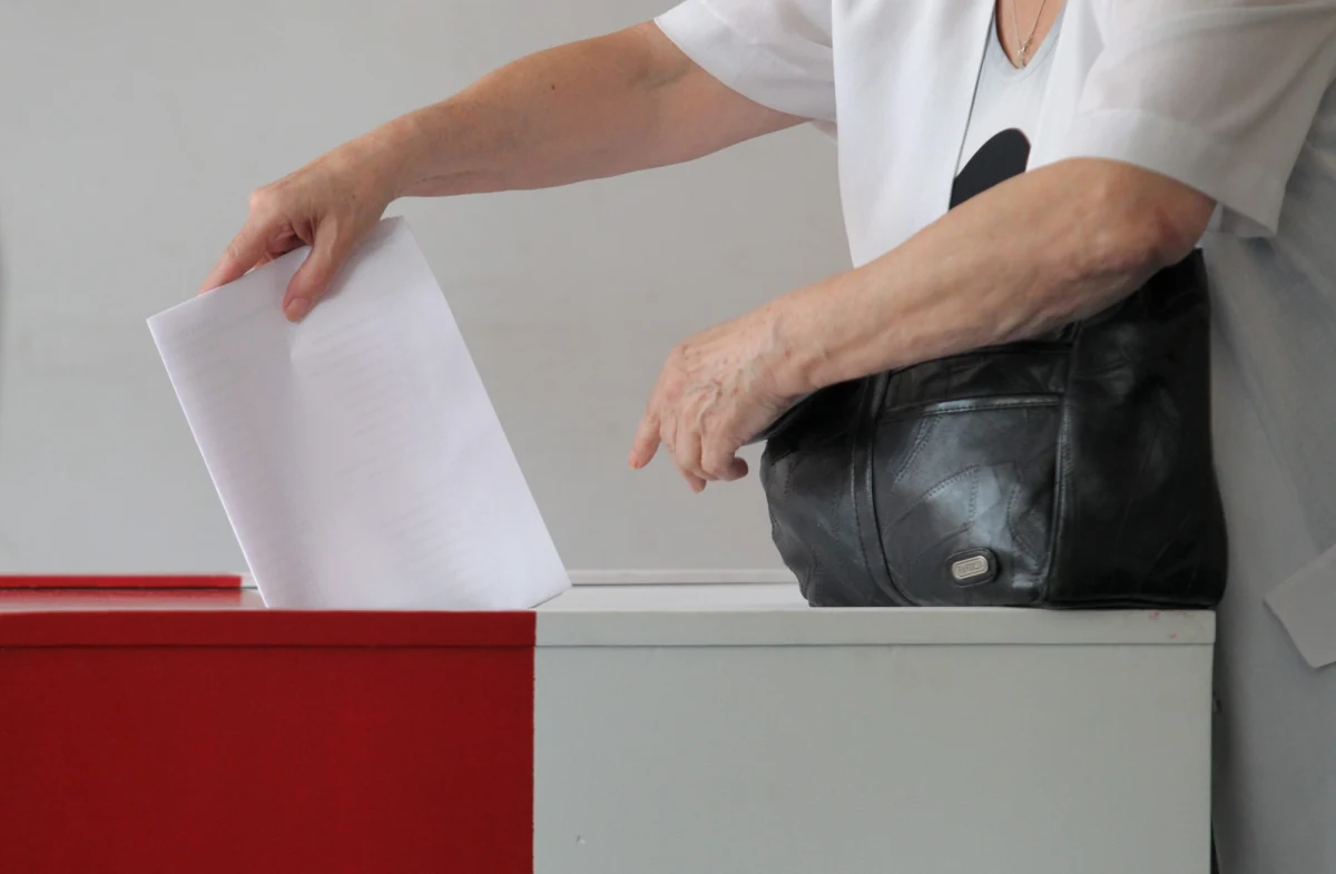 Przed nadchodzącymi wyborami samorządowymi uważajcie na obietnice składane przez kandydatów. Wielu z nich obiecuje rzeczy, na które nie będzie miało wpływu. Do urn pójdziemy już w najbliższą niedzielę. Warto wiedzieć, na które obietnice nie dać się nabrać.