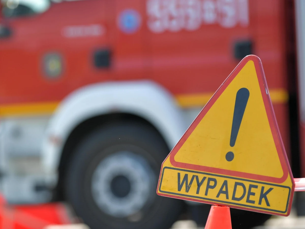 Zablokowana była droga ekspresowa S10 na odcinku stanowiącym obwodnicę Torunia, gdzie zapaliła się naczepa samochodu ciężarowego z makulaturą. Nikomu nic się nie stało – poinformował dyżurny kujawsko-pomorskiej Państwowej Straży Pożarnej.