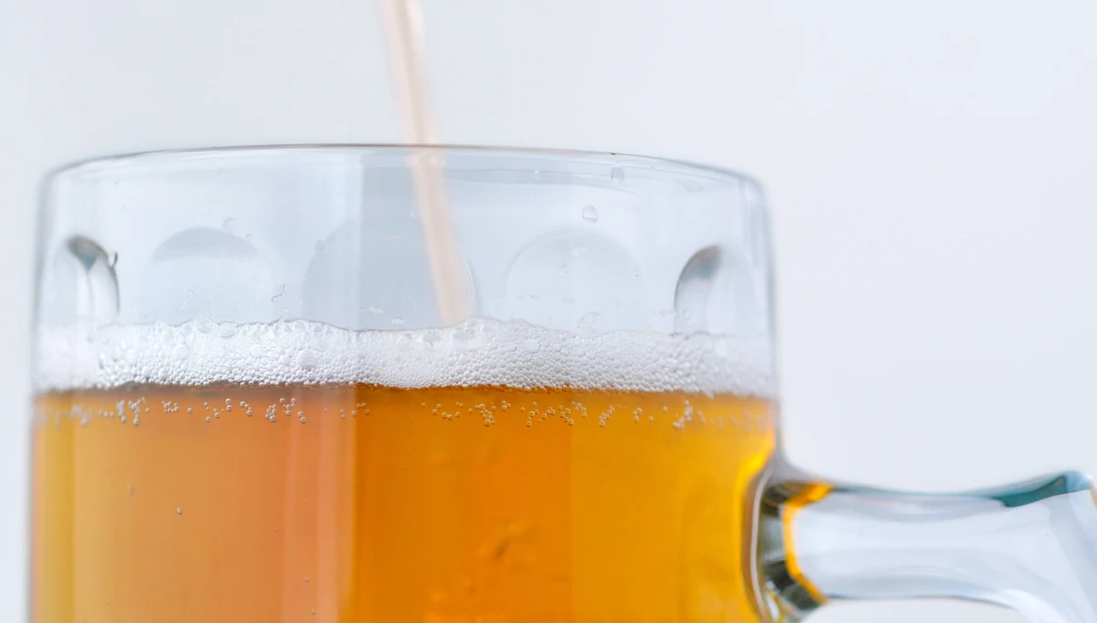 Ocieplenie klimatu i związane z nim coraz częściej występujące i coraz bardziej intensywne susze oraz fale upałów mogą znacznie uszczuplić zbiory jęczmienia - głównego składnika piwa - ostrzegają naukowcy w piśmie "Nature Plants".