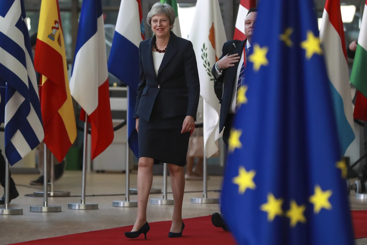 ​Porozumienie ws. Brexitu jest możliwe, czas, byśmy do niego doprowadzili - oświadczyła  w Brukseli premier Wielkiej Brytanii Theresa May. Z kolei główny unijny negocjator ds. Brexitu Michel Barnier podkreślił, że UE potrzebuje znacznie więcej czasu.