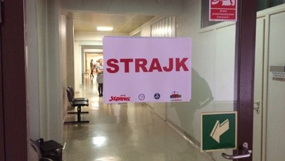 Pracownicy szpitala w Rybniku strajkują. Domagają się podwyżek