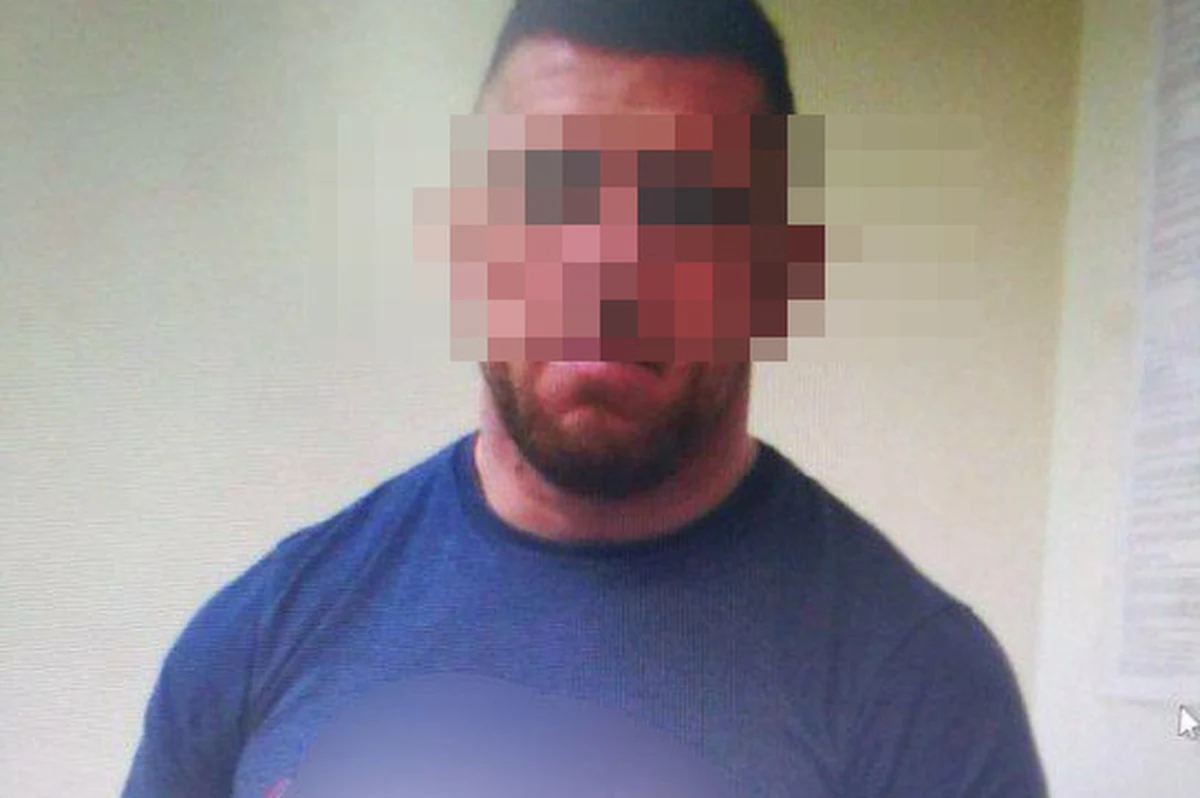 Włoscy policjanci zatrzymali lidera pseudokibiców Wisły Kraków Pawła M., pseudonim Misiek, po kolejnym stawieniu się przez niego w komisariacie. Poszukiwany listem gończym i zatrzymany pod koniec września we Włoszech Paweł M. zostanie teraz przekazany polskim funkcjonariuszom, którzy polecieli po niego wczoraj.