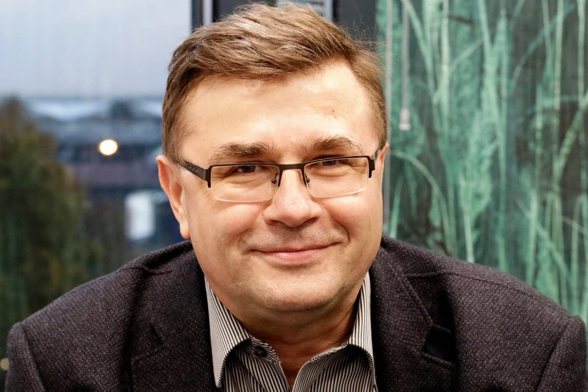 "Gorący konflikt na linii PiS – PO służy obu tym partiom i osłabia 'trzecią siłę' w samorządach. (…). Nie sądzę, że można byłoby powiedzieć (po wyborach – Red.), że PiS zostanie bez opozycji. W wyborach zostanie zweryfikowana pozycja PiS-u z sondaży" - powiedział w Popołudniowej rozmowie w RMF FM Rafał Matyja, komentując finalny etap kampanii samorządowej. "To są bardzo ważne wybory (...), one są po 3-letnim poście" - dodał Matyja. 

