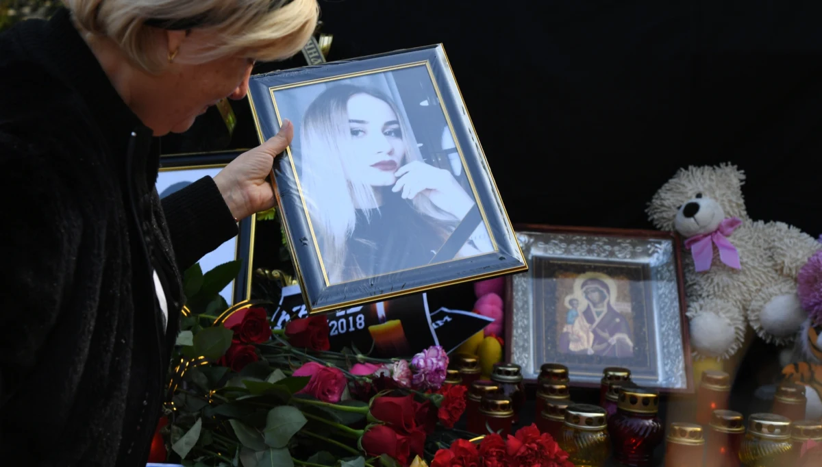 ​Rosyjskie media dotarły do wiadomości, jakie Władisław Rosljakow wysyłał kolegom z klasy w mediach społecznościowych. Sprawca masakry w Kerczu zachwycał się masowymi mordercami oraz pisał, że "fajnie byłoby zorganizować rzeź".