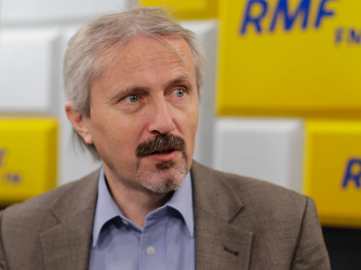 "W warstwie propagandowej wszyscy będą oczywiście zwycięzcami. (…) Myślę, że na poziomie wielkich partii nie będzie tutaj szczególnych przetasowań, natomiast można wskazać indywidualnych polityków" - tak politolog prof. Rafał Chwedoruk odpowiedział w Porannej rozmowie w RMF FM na pytanie, kto wygrał kończącą się kampanię wyborczą. Dopytywany przez Roberta Mazurka o największe pozytywne zaskoczenia, odparł: "Myślę, że jeśli chodzi o obóz władzy: Małgorzata Wassermann i Patryk Jaki. Nie dlatego, że wygrają wybory - bo to nie jest zbyt realne (…). Przez całe lata (…) grupą, w której PiS i Andrzej Duda jako kandydat na prezydenta mieli najbardziej pod górkę, było pokolenie 30-44 (lata) mieszkające w miastach. Bardzo wyraźnie widać, że - by osiągnąć takie słupki procentowe, jakie mają w Krakowie pani Wassermann i w Warszawie pan Jaki - musieli dotrzeć do tych, którzy byli najdalej od prawicy".