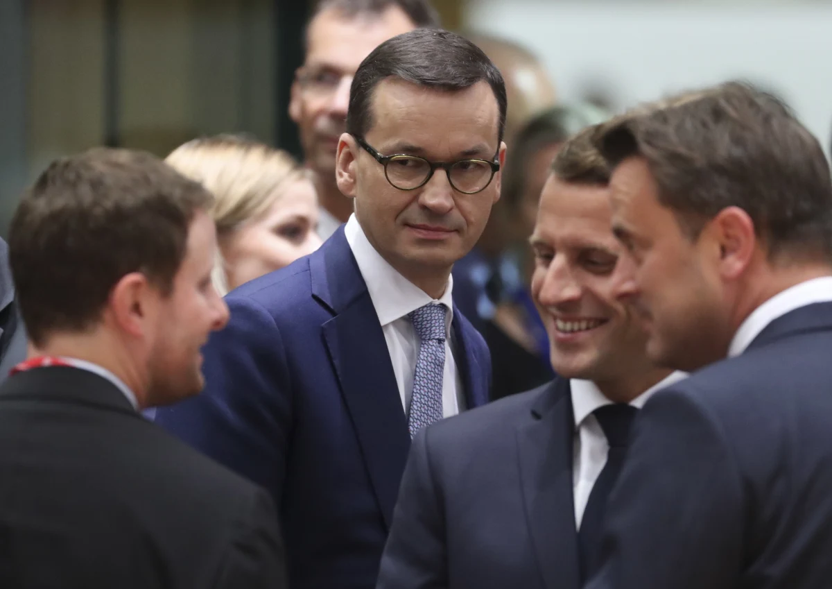 Sukcesem w wyborach samorządowych będzie wynik lepszy niż cztery lata temu - przyznał w rozmowie z dziennikiem "Polska The Times" premier Mateusz Morawiecki. Podkreślił również, że nie należy powiększać kompetencji samorządu ani mu ich odbierać.