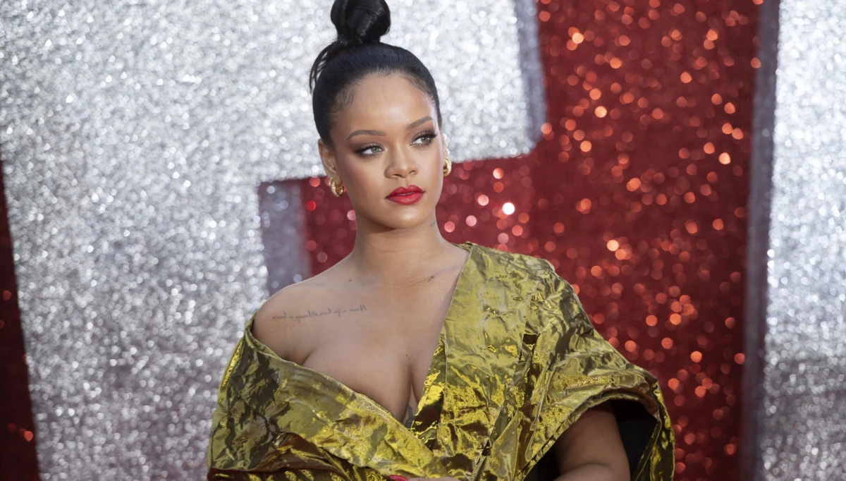 ​Gwiazda muzyki i popkultury Rihanna odmówiła występu w show muzycznym w przerwie przyszłorocznego Super Bowl, czyli finału ligi futbolu amerykańskiego NFL. Wydarzenie to przyciąga przed telewizory miliony widzów w USA.