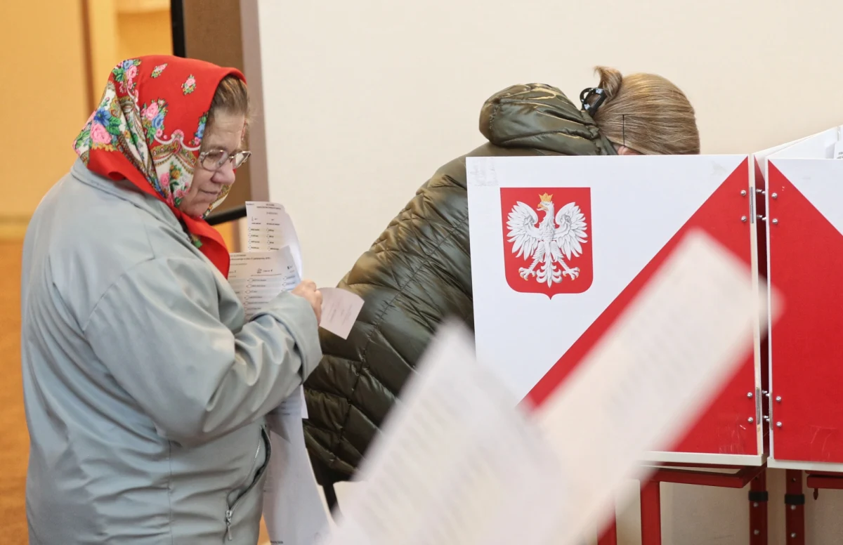 W prawie wszystkich lokalach głosowanie w wyborach samorządowych rozpoczęło się o czasie; policja zgłosiła, że w czasie ciszy wyborczej doszło do 385 incydentów, które mogą być przestępstwem czy wykroczeniem zgodnie z Kodeksem wyborczym - podała w niedzielę PKW.