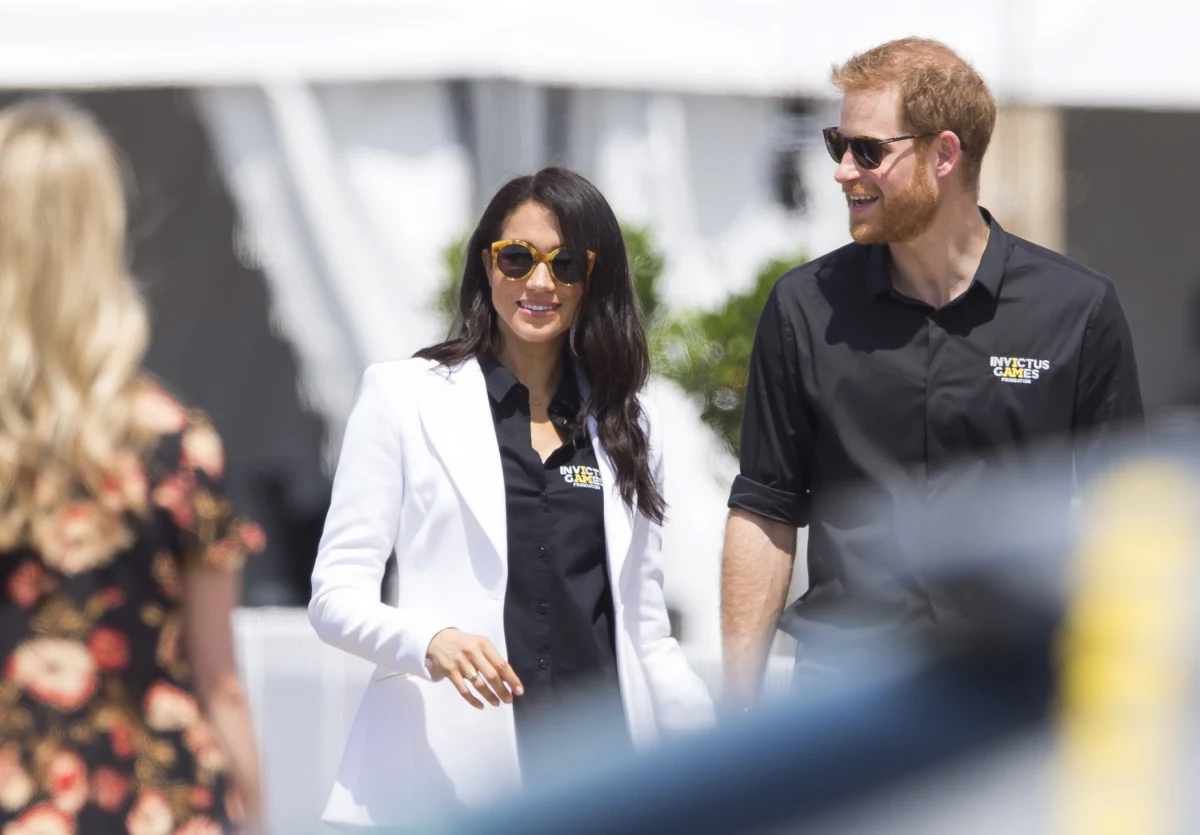 Thomas Markle o tym, że jego córka spodziewa się dziecka, usłyszał z radia, kiedy jechał samochodem. "Pierwsze o czym pomyślałem to o chwili, kiedy trzymałam ją w ramionach tuż po narodzinach 37 lat temu" - powiedział ojciec księżnej Meghan w rozmowie z brytyjską gazetą "Daily Mail".