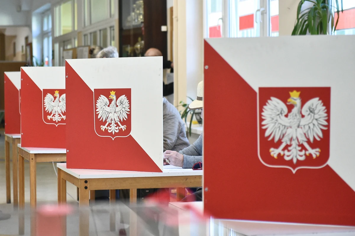 Państwowa Komisja Wyborcza poinformowała, że do godziny 12:00 swój głos oddało w całym kraju 15,62 proc. uprawionych do głosowania w wyborach samorządowych 2018.