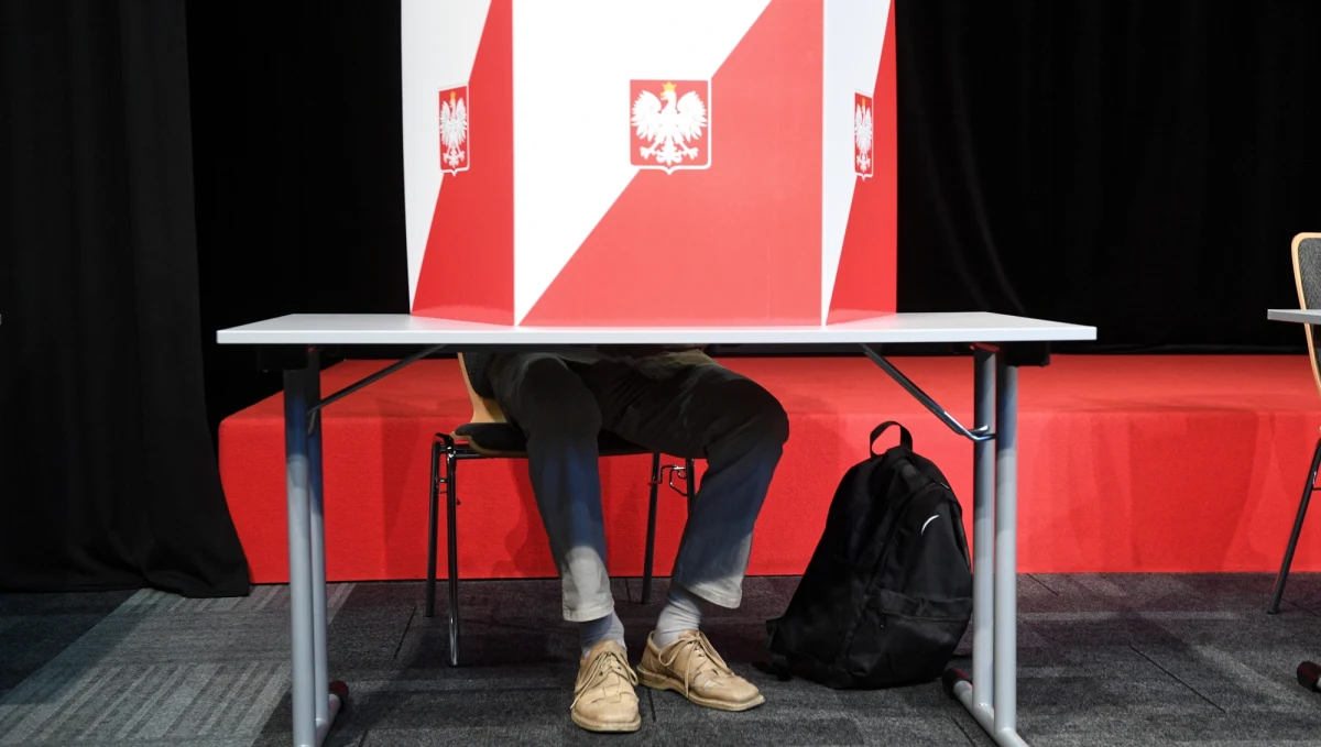 51,3 procent uprawnionych do głosowania Polaków wzięło udział w wyborach samorządowych 2018! Jak podała Państwowa Komisja Wyborcza: prawdopodobnie możemy stwierdzić najwyższą frekwencję w historii wyborów samorządowych.