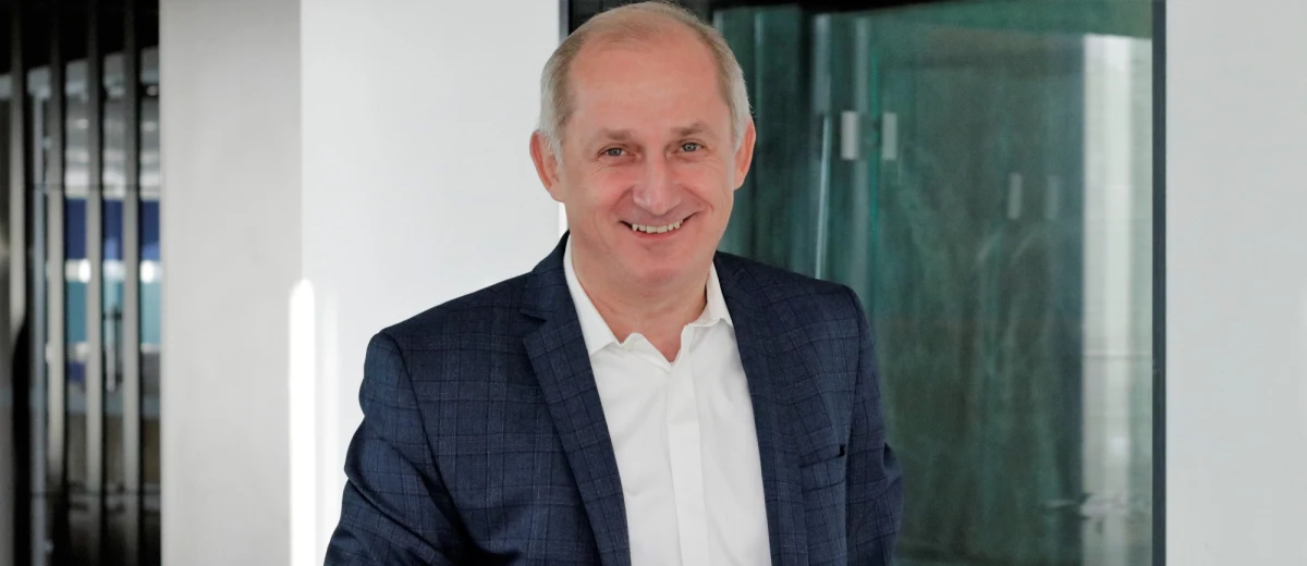 W rozmowie Marcina Zaborskiego w RMF FM Sławomir Neumann był proszony o ocenę wyniku wyborów do sejmików wojewódzkich. Platforma Obywatelska z dwoma nowymi skrzydłami partyjnymi ma gorszy wynik niż cztery lata temu. "Sejmików wygraliśmy wtedy siedem i dzisiaj siedem. Teraz jako Koalicja Obywatelska otrzymaliśmy ten wynik. Natomiast wtedy z PSL-em udało się zbudować w 15 sejmikach większość koalicyjną i zbudować zarządy województwa. Wydaje się, że możemy zbudować 14 większości koalicyjnych czasami wspartych jednym, czy dwoma mandatami innych komitetów. PiS-owi się wiele nie poprawi, będzie na pewno trudno mu zbudować więcej niż ma dzisiaj, czyli to Podkarpacie, którym rządzi. Nie wiem czy będzie w stanie zbudować gdziekolwiek większość koalicyjną, która pozwoli mu rządzić w jakimkolwiek innym województwie" - stwierdził poseł PO.