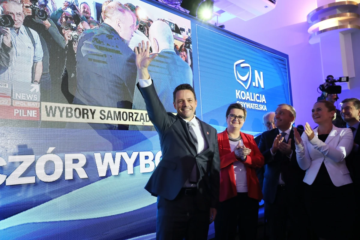 Jeżeli potwierdzą się wyniki sondażu Ipsos i Rafał Trzaskowski wygra wybory w Warszawie, straci mandat poselski; jego miejsce w Sejmie zajmie kandydat tej samej listy okręgowej, który w wyborach 2015 r. otrzymał kolejno największą liczbę głosów. W tym wypadku jest to Jagna Marczułajtis-Walczak.