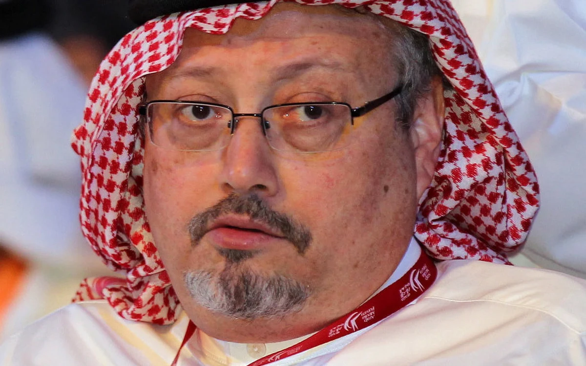 ​Król Arabii Saudyjskiej Salman i następca tronu książę Muhammad ibn Salman rozmawiali przez telefon z Salahem Chaszodżdżim, synem opozycyjnego dziennikarza Dżamala Chaszodżdżiego, zabitego w saudyjskim konsulacie w Stambule - podała w poniedziałek agencja SPA.