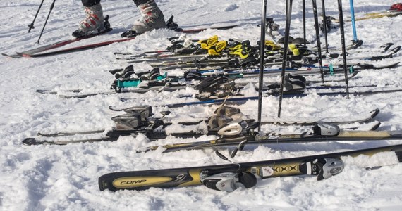 Norweska Federacja Narciarska (NSF) wprowadziła zakaz stosowania smarów z zawartością fluoru używanych do nart podczas młodzieżowych biegów narciarskich. Jak poinformowali działacze, decyzja, która zapadła na posiedzeniu w Oslo, obowiązuje od poniedziałku. 