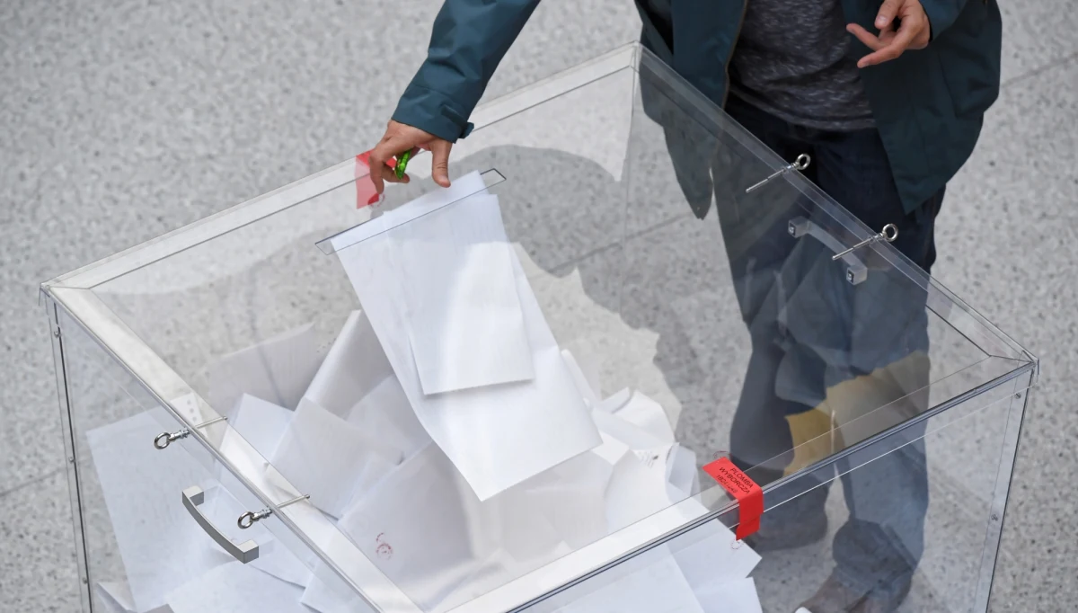 ​W uważanym za bastion Prawa i Sprawiedliwości Nowym Sączu do rady miasta weszło dziewięciu radnych startujących z tego komitetu. 14 radnych zasiądzie w radzie z innych ugrupowań, w tym pięciu wprowadziła Koalicja Obywatelska - podała PKW.
