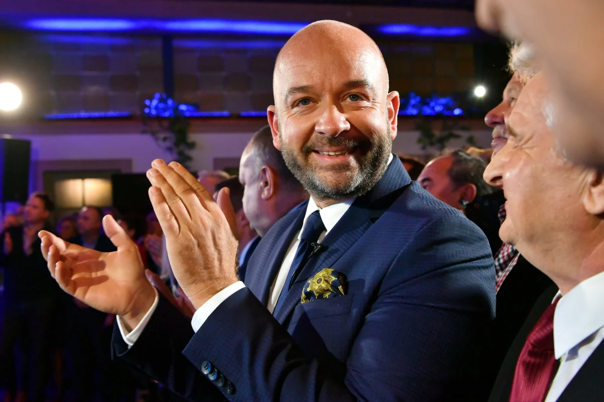 Kandydat Koalicji Obywatelskiej Jacek Sutryk wygrał w pierwszej turze wybory na prezydenta Wrocławia, zdobywając 50,2 proc. głosów. Drugie miejsce zajęła kandydatka Zjednoczonej Prawicy posłanka PiS Mirosława Stachowiak-Różecka z poparciem 27,5 proc. głosów.