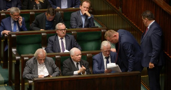 Wprowadzenie tzw. exit tax, a także preferencyjnego opodatkowania dochodów wynikających z prawa własności intelektualnej - to niektóre rozwiązania zawarte w kompleksowej nowelizacji ustaw podatkowych, uchwalonej we wtorek wieczorem przez Sejm.