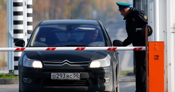 ​Ojciec i syn próbowali przemycić zwłoki kobiety na terytorium Ukrainy. Spięli ją pasami w samochodzie, a na granicy powiedzieli strażnikom, że kobieta śpi.