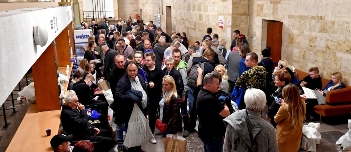 W warmińsko-mazurskim sejmiku Koalicja Obywatelska uzyskała 12 mandatów, Prawo i Sprawiedliwość - 11, a Polskie Stronnictwo Ludowe - 7 - podano na stronie Państwowej Komisji Wyborczej.