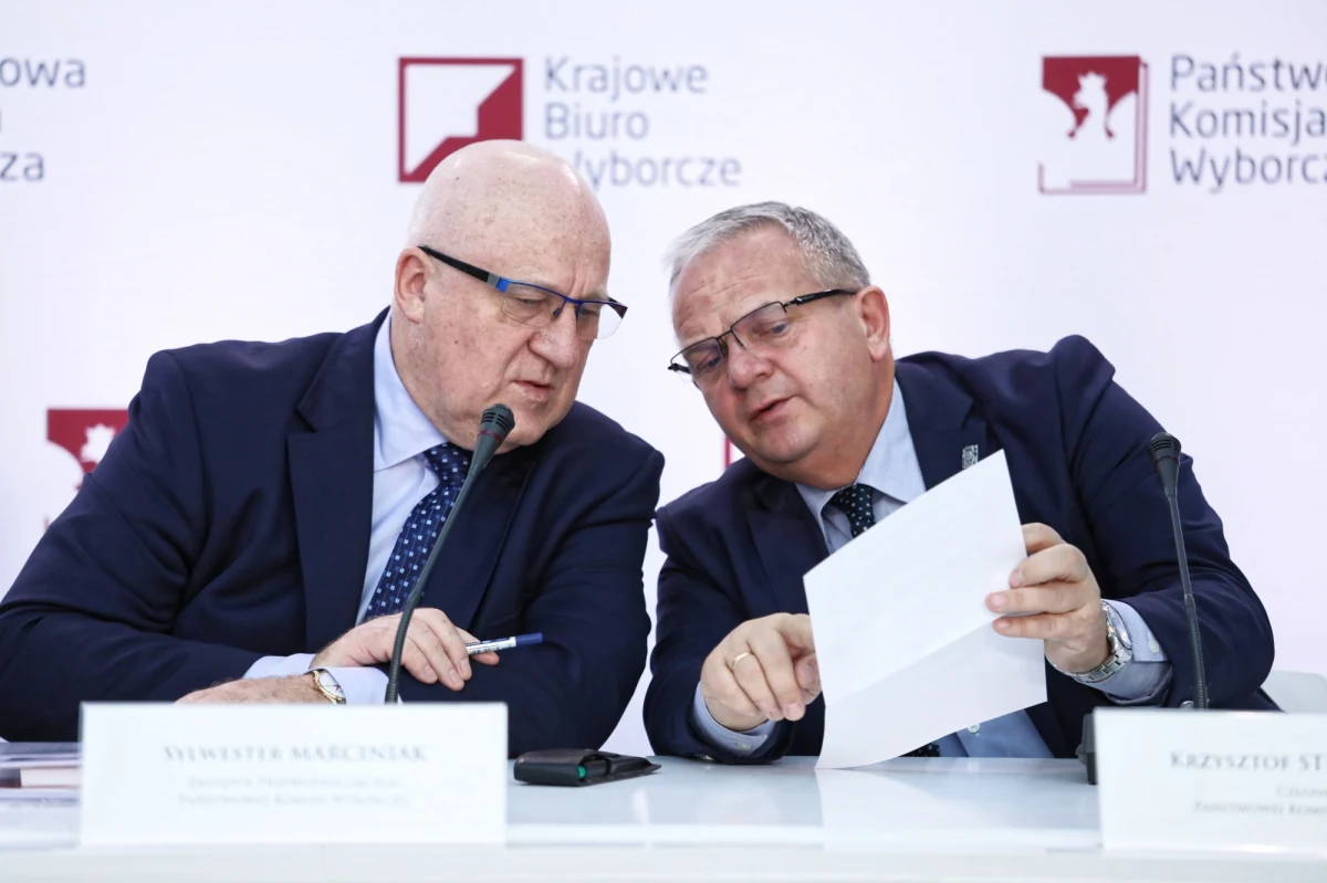 Komisje Wyborcze podały oficjalne wyniki wyborów do sejmików 16 województw. Z oficjalnych informacji wynika, że PiS jak dotąd uzyskał samodzielną większość w sejmiku woj.: podlaskiego, podkarpackiego, świętokrzyskiego, łódzkiego, małopolskiego i lubelskiego. Trwają wciąż jednak rozmowy koalicyjne, m.in. na Śląsku. 
