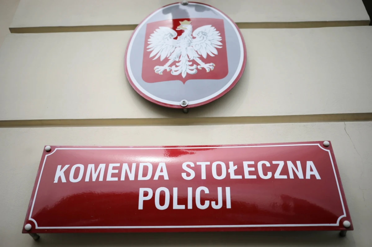 Sąd zdecyduje, czy prokuratura będzie musiała podjąć śledztwo ws. byłego wicekomendanta stołecznej policji, którego podwładna oskarża o molestowanie seksualnie - dowiedział się reporter RMF FM Krzysztof Zasada. Pod koniec czerwca prokuratorzy umorzyli śledztwo w tej sprawie, jednak zawiadamiająca złożyła zażalenie. 