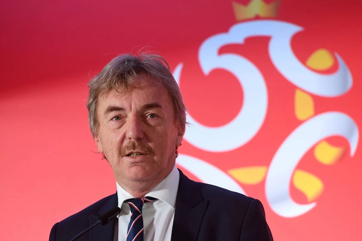 ​Prezes PZPN Zbigniew Boniek powiedział PAP, że raczej nie wchodzi w grę organizacja zimowego zgrupowania dla reprezentacji Jerzego Brzęczka. Z różnych powodów - sportowych, wizerunkowych i marketingowych. "Poza tym styczeń to czas na ładowanie akumulatorów" - dodał.