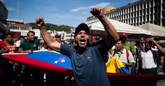 ​Załamanie się gospodarki systemu świadczeń socjalnych wprowadzanych od początku "rewolucji boliwariańskiej", zainicjowanej przez zmarłego w 2013 roku prezydenta Hugo Chaveza, powoduje lawinowe narastanie protestów społecznych w Wenezueli: we wrześniu było ich blisko tysiąc - średnio 33 dziennie.