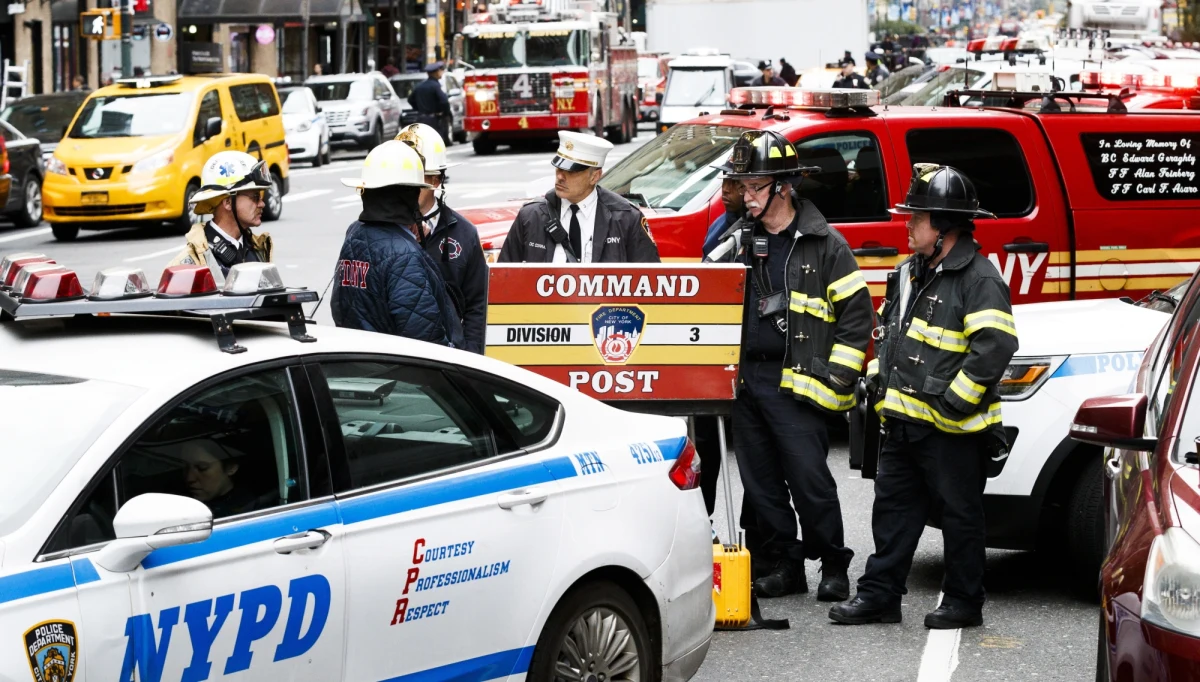 48 lat więzienia grozi mężczyźnie, podejrzanemu o rozsyłanie paczek z urządzeniami wybuchowymi do amerykańskich polityków, krytycznie nastawionych do prezydenta Donalda Trumpa - poinformował Departament Sprawiedliwości.
