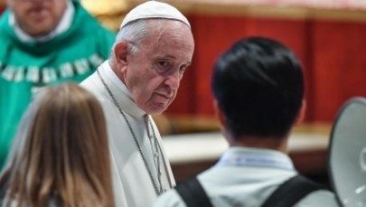 Papież przeprasza młodych: Napełnialiśmy wasze uszy