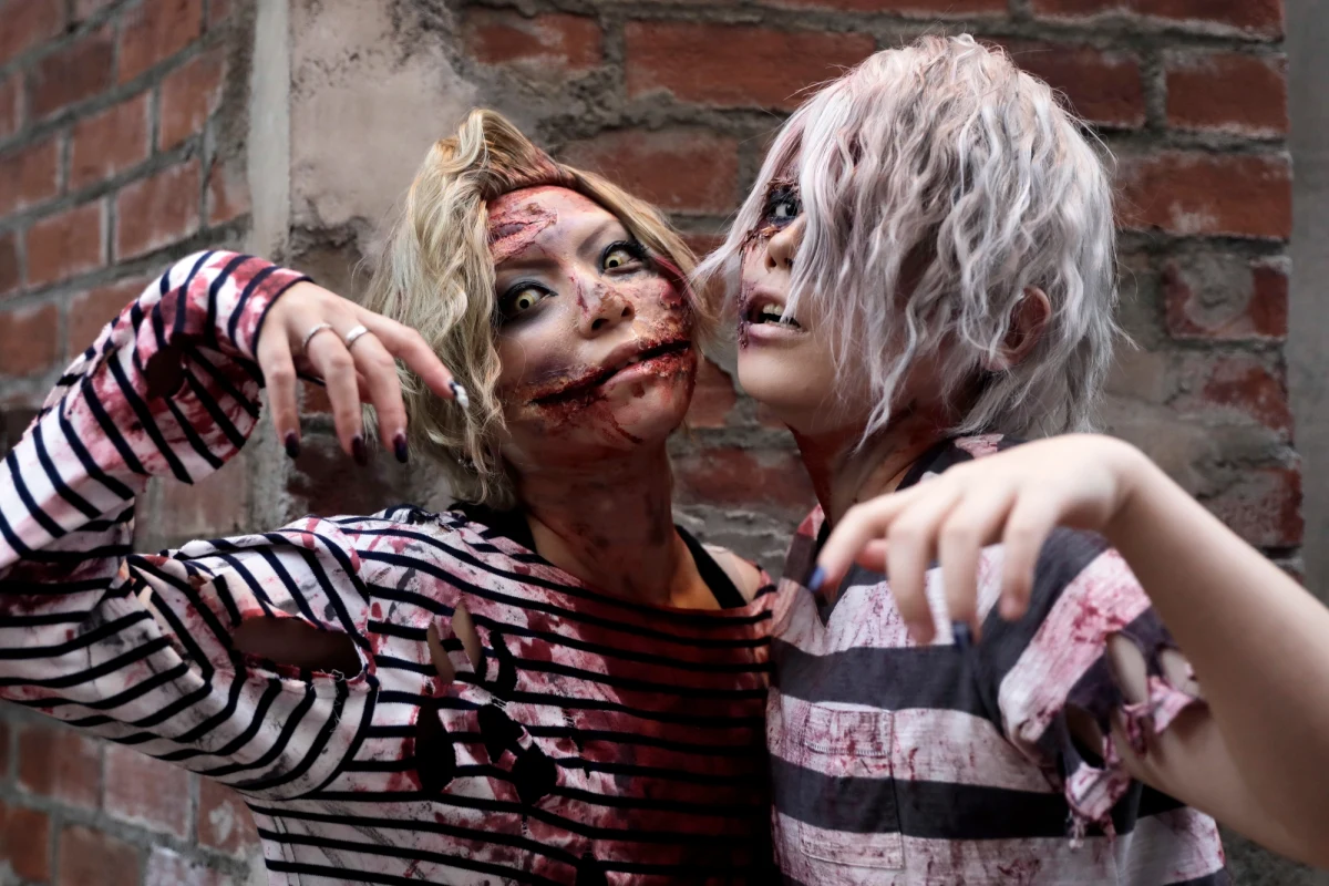 Halloweenowy horror w znanej sieci fast foodów. W Holandii restauracje w kilku miejscowościach przekształciły się z okazji Halloween w domy strachu. Pomysł przyniósł nieoczekiwane konsekwencje…