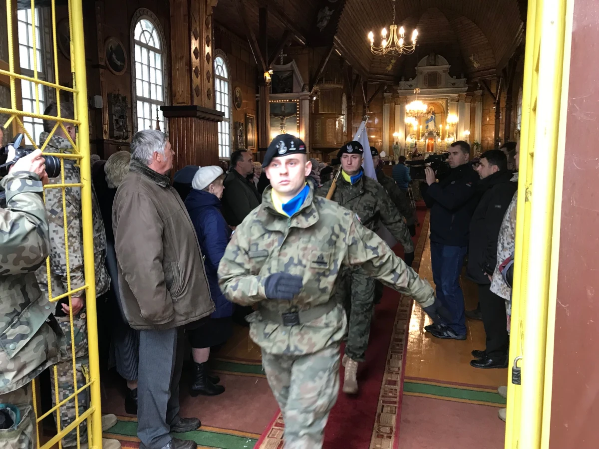 W Ławkiesach pod Dyneburgiem na Łotwie uroczyście poświęcono odnowione nagrobki żołnierzy Wojska Polskiego, którzy zginęli w walce z bolszewikami na przełomie 1919 i 1920 roku.