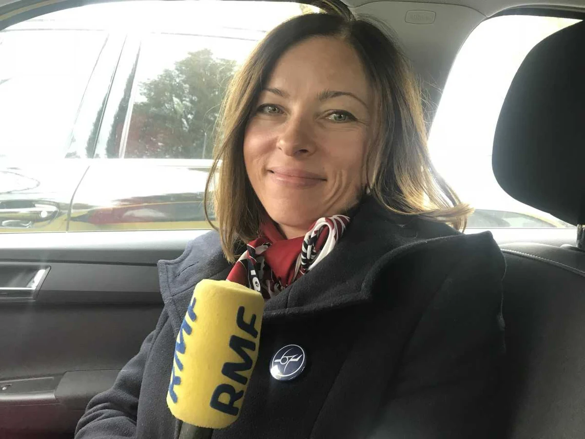 "Poczucia bliskości śmierci nie można do niczego porównać. Mogę oddać ordery, uznanie i wszystko, co z tym się wiązało, jeżeli ktoś da mi gwarancję, że już nigdy w życiu nie będę musiała przez to przechodzić" - mówi w rozmowie z RMF FM Magdalena Gortat, stewardessa, która siedem lat temu, 1 listopada 2011 roku, była wśród załogi rejsu LO 016, na pokładzie Boeinga Polskich Linii Lotniczych LOT, który awaryjnie, bez podwozia lądował na Lotnisku Chopina w Warszawie. Za sterami maszyny siedział kapitan Tadeusz Wrona. 