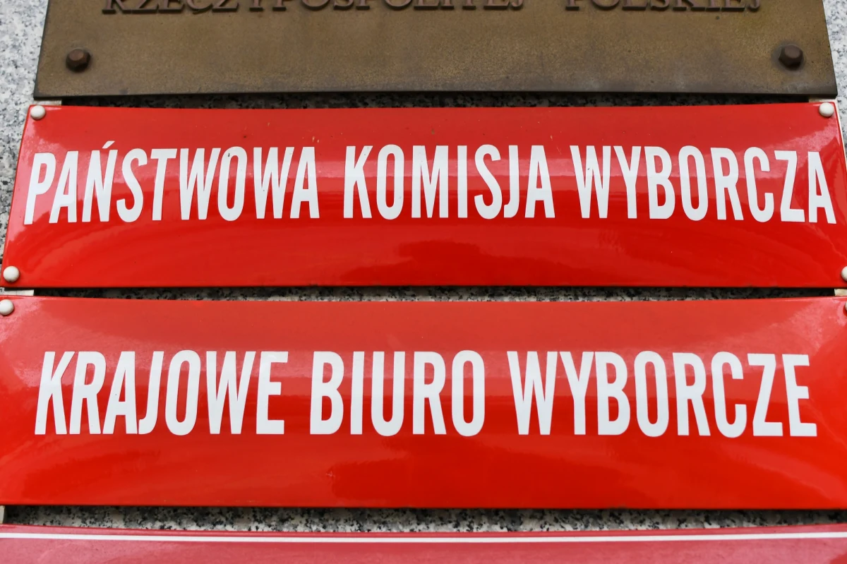 O północy z piątku na sobotę rozpoczęła się cisza wyborcza przed II turą wyborów samorządowych. Potrwa ona do końca głosowania w niedzielę, czyli do godz. 21. Zakaz agitacji obejmuje nie tylko 649 gmin, w których odbędzie się głosowanie, lecz cały kraj.