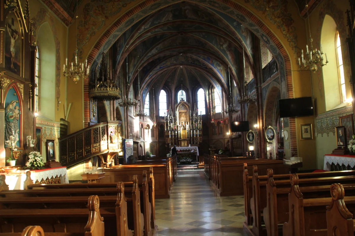 Gietrzwałd leży w połowie drogi między Ostródą i Olsztynem, na skraju południowej Warmii. Jest otoczony niewielkimi wzgórkami nad rzeką Giłwą, prawym dopływem Pasłęki. To tutaj 141 lat temu objawiła się Matka Boża. W cyklu Twoje Niesamowite Miejsce w Faktach RMF FM zaglądamy do niedostępnych na co dzień miejsc.