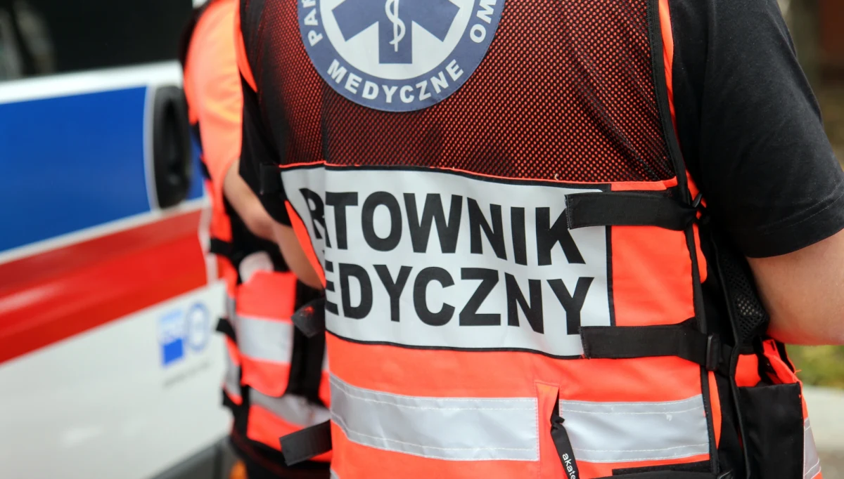 ​Służby ratownicze w Goleniowie dostały sygnał, że w mieszkaniu ktoś upadł i głośno krzyczy. Natychmiast pojechali do lokalu. Na miejscu okazało się, że odgłosy wydawała... kochająca się para.