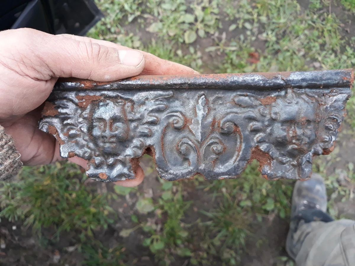 Zasypany tunel udało się odnaleźć archeologom na terenie więzienia w Nowogardzie w Zachodniopomorskiem. Zakład karny stoi w miejscu, gdzie kiedyś swoją siedzibę miał zamożny pomorski ród von Everstein. 