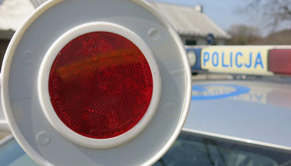 ​Jutro związki zawodowe działające w służbach mundurowych wyślą ministrowi spraw wewnętrznych i administracji wezwanie do rozmów w sprawie postulatów branży. To odpowiedź na deklarację Joachima Brudzińskiego, który wyraził gotowość do negocjacji. W Warszawie zakończyło się posiedzenie zarządu federacji zrzeszających te związki.