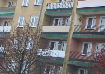 Kraków: Pijany 43-latek próbował wysadzić blok w Nowej Hucie