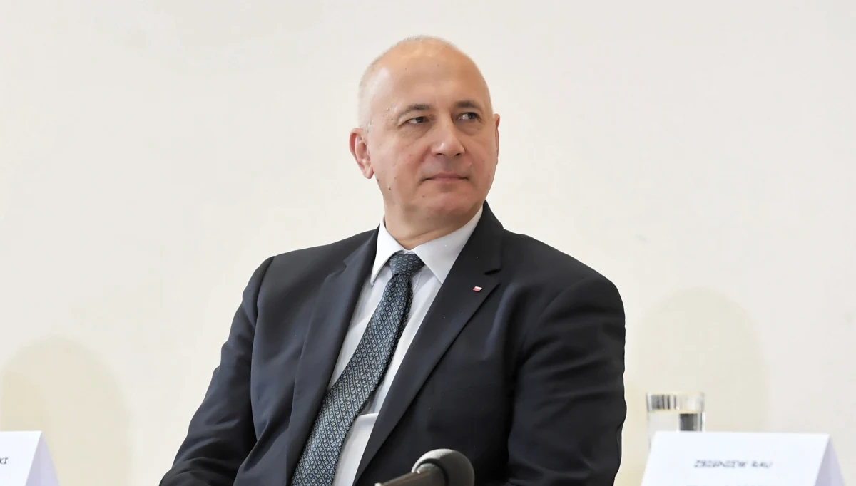 Minister spraw wewnętrznych i administracji Joachim Brudziński zaprosił na czwartek na godzinę 11:00 przedstawicieli Federacji Związków Zawodowych Służb Mundurowych podległych MSWiA. Spotkanie odbędzie się w siedzibie ministerstwa - poinformowało MSWiA w komunikacie.