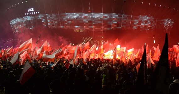 Apelujemy do prezydenta Andrzeja Dudy, by w sprawie marszu 11 listopada poczekał na postanowienia sądu dotyczące zakazu organizacji Marszu Niepodległości - stwierdził prezes Stowarzyszenia Marsz Niepodległości Robert Bąkiewicz.