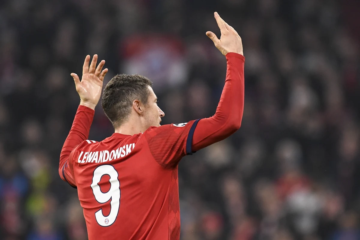 Robert Lewandowski ma w dorobku już sto meczów w europejskich pucharach. Wczoraj w jubileuszowym pojedynku strzelił dwie bramki, a Bayern pokonał AEK Ateny 2:0. Na sto występów Polaka w międzynarodowych, klubowych rozgrywkach złożyły się mecze w Lechu Poznań, Borussi Dortmund i właśnie Bayernie.